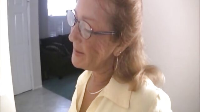 عالية الوضوح :  مثير سيينا سكس مدبلج للعربية يلعب مع الدهون الديك الكبار أفلام سكس 